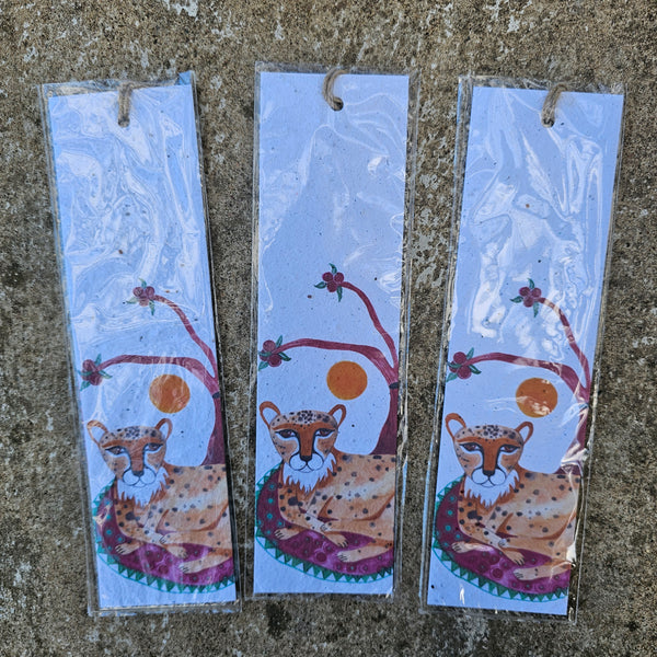 Cheetah - Growing Paper Bookmark