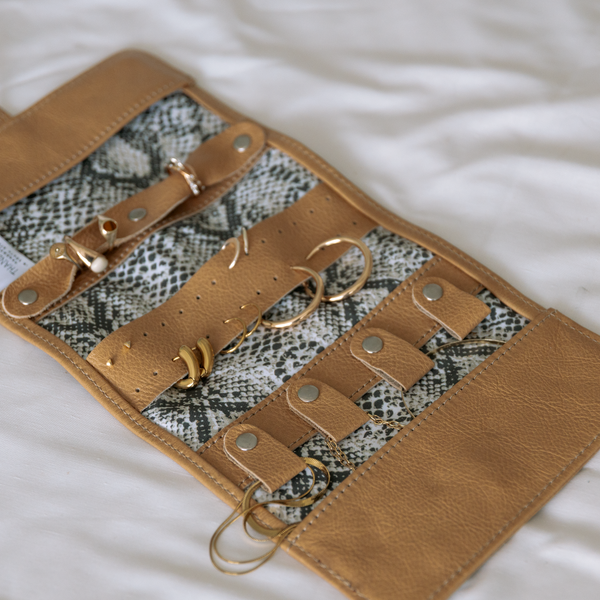 Jewellery Wrap - Toffee Leather - Palm Neutral