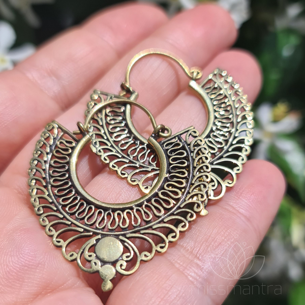 Bohemian Swirl Brass Clasps